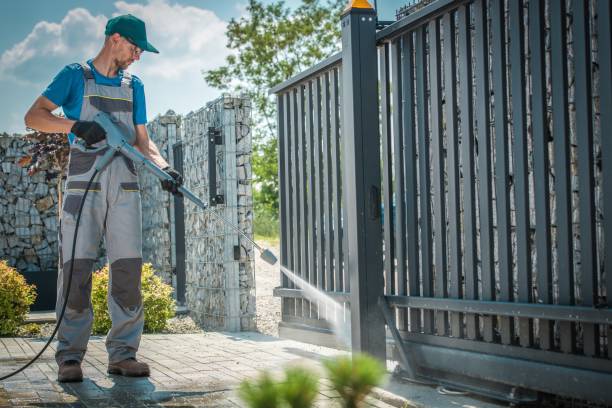 Best Animal Enclosure Cleaning  in Naranja, FL
